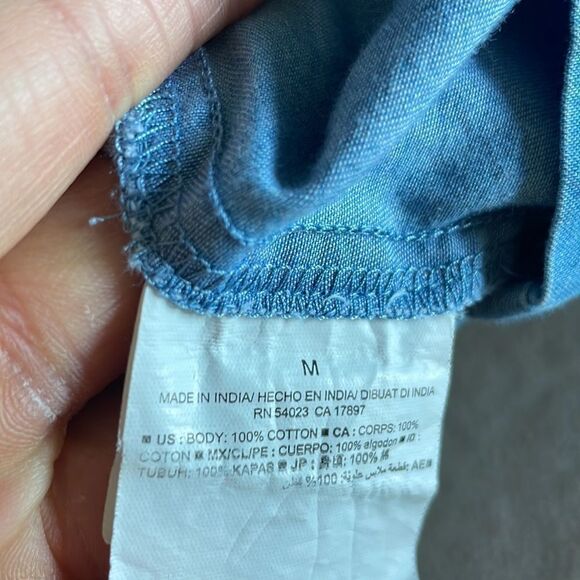 Old Navy Embroidered Short Sleeve Shift Dress - Picture 9 of 13